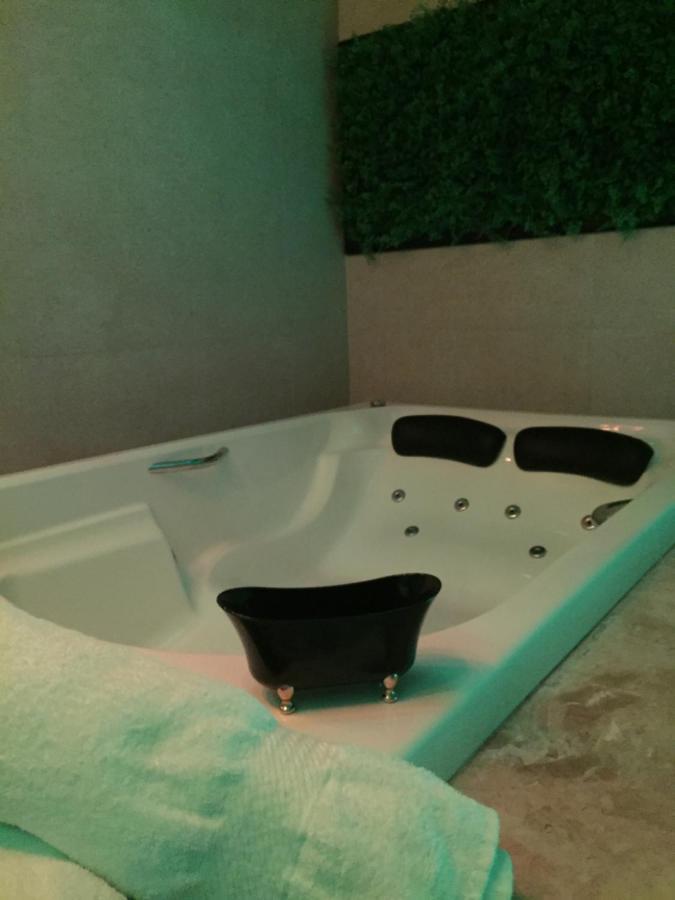 Imperium Inn Motel (Adults Only) Nova Ponte ภายนอก รูปภาพ
