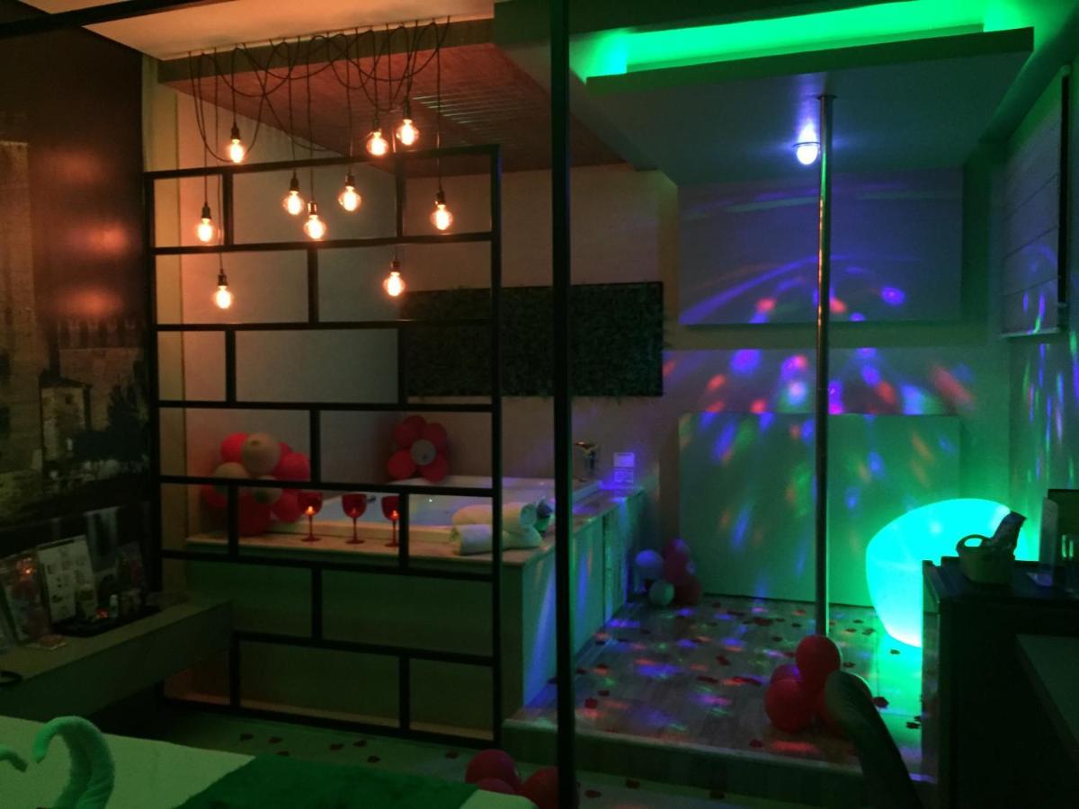 Imperium Inn Motel (Adults Only) Nova Ponte ภายนอก รูปภาพ