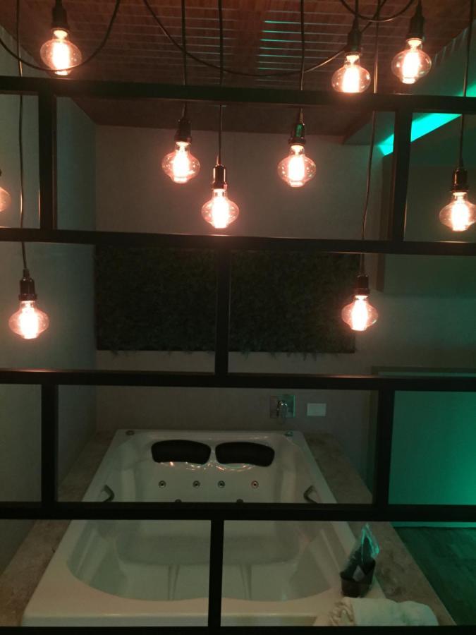 Imperium Inn Motel (Adults Only) Nova Ponte ภายนอก รูปภาพ