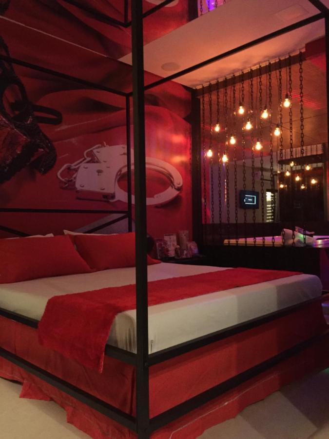 Imperium Inn Motel (Adults Only) Nova Ponte ภายนอก รูปภาพ