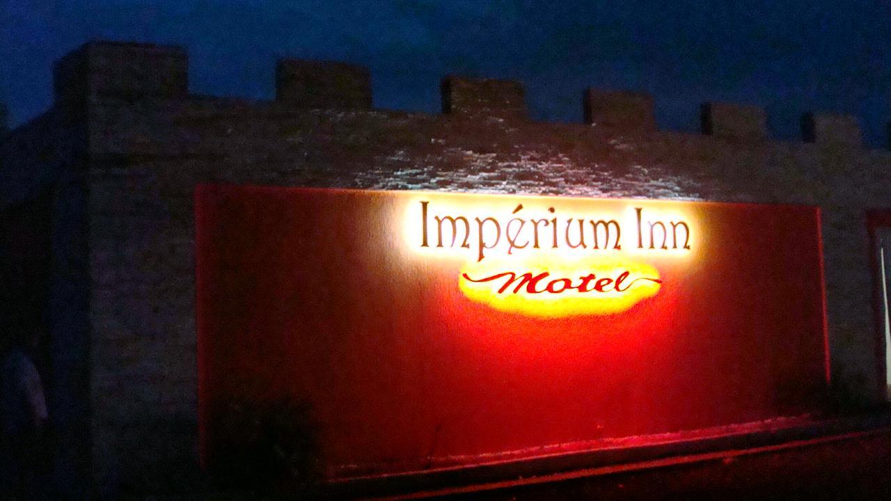 Imperium Inn Motel (Adults Only) Nova Ponte ภายนอก รูปภาพ