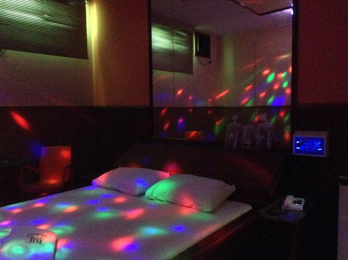 Imperium Inn Motel (Adults Only) Nova Ponte ภายนอก รูปภาพ