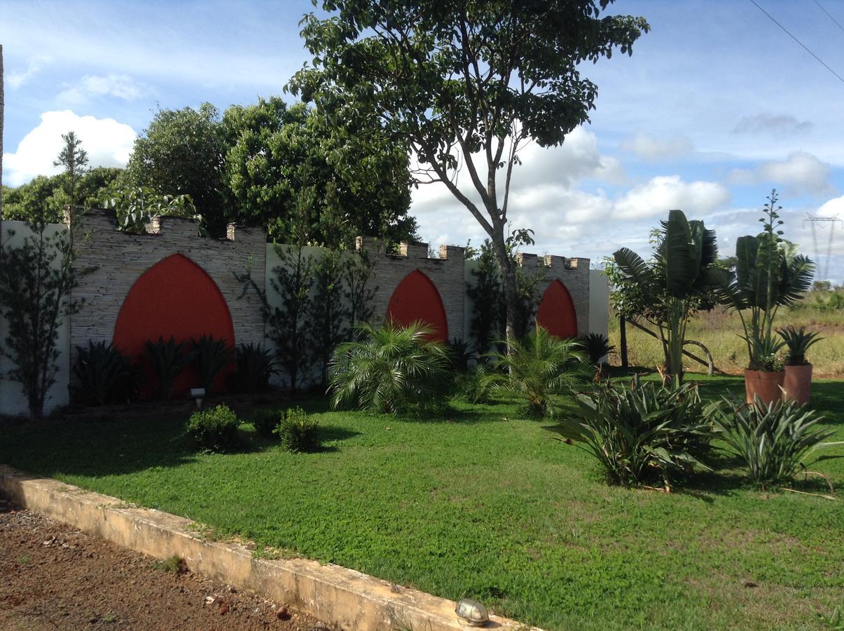 Imperium Inn Motel (Adults Only) Nova Ponte ภายนอก รูปภาพ