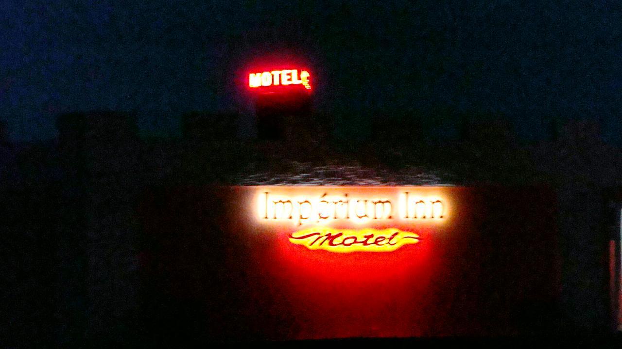Imperium Inn Motel (Adults Only) Nova Ponte ภายนอก รูปภาพ
