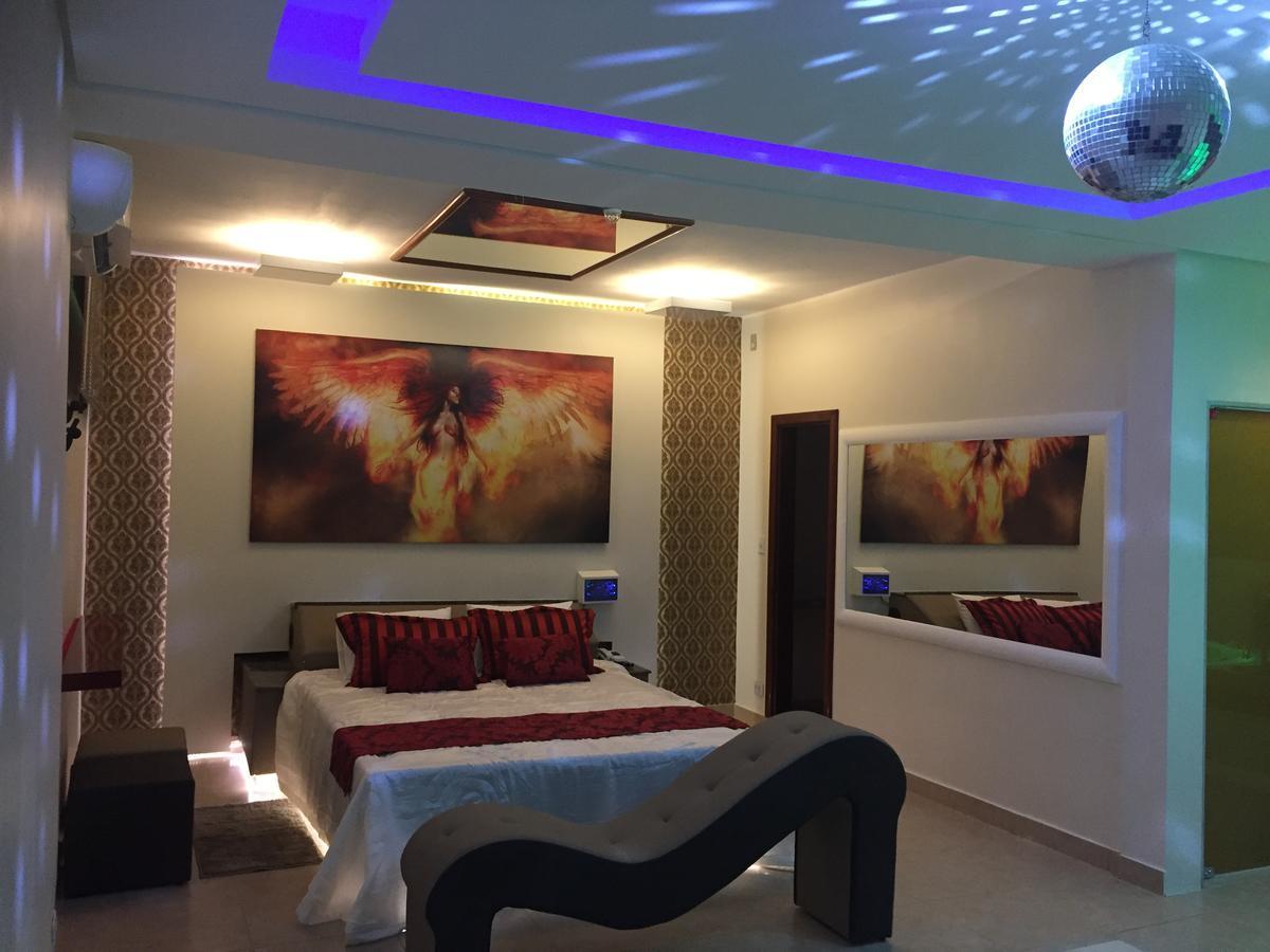 Imperium Inn Motel (Adults Only) Nova Ponte ภายนอก รูปภาพ